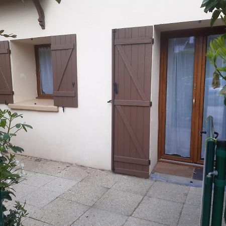 La Belle Ortine Esbly Exterior photo